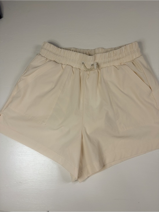 Spyder Pants - Spyder wowens shorts size small cream off white color